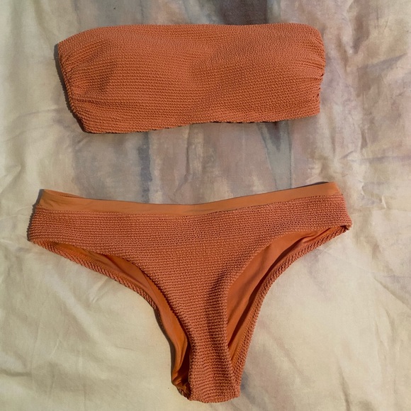 Cheeky bandeau bikini - Picture 1 of 4